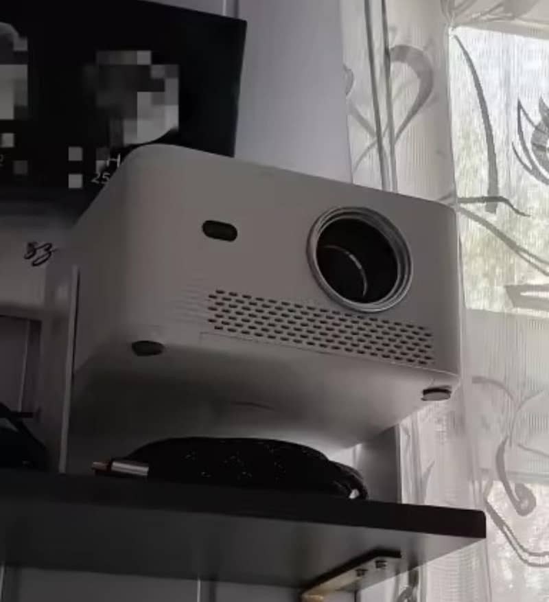 Multimedia Projector | Android 4K Projector | HD projector available 7