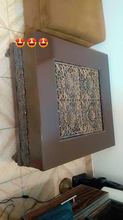 Centre Table mint Condition for Sale