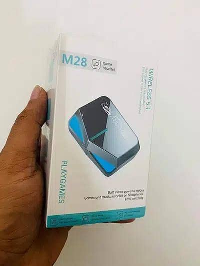 M28 gaming earbuds urgent sale condition 10by10