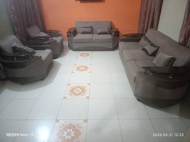 7 seater sofas set  with  table 0