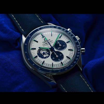 Omega Speednaster Snoopy 50th Anniversary Edition