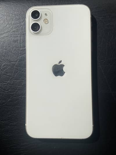 iPhone 11 128GB (White)   10/10 condition