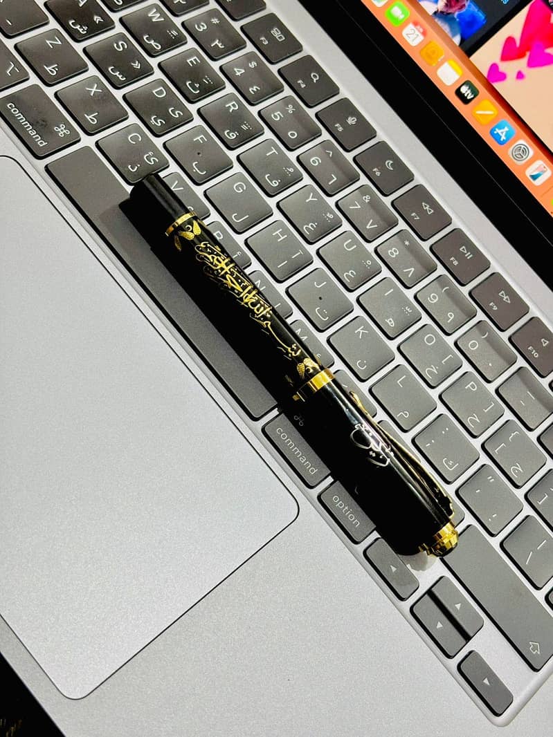 Macbook M3 1