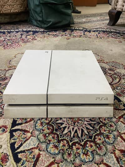 PS4 500gb in mint condition