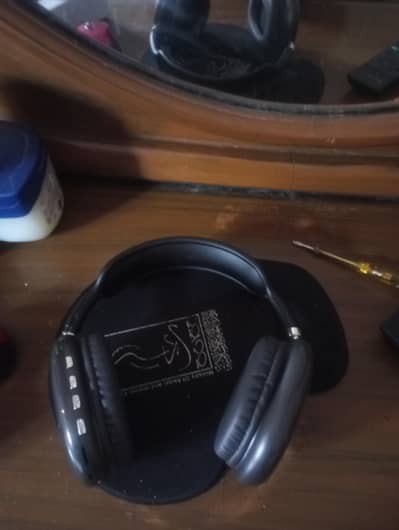 please buy this Headphones