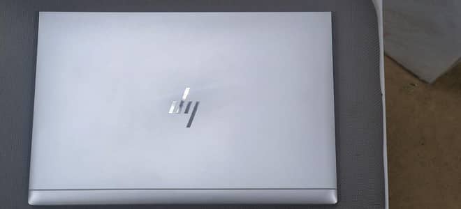 HP ELITEBOOK 840G8