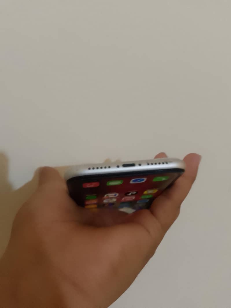 iphone 11 4