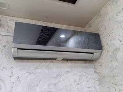1. ton ac Kenwood  bilkul new condition hai  display Wala hai