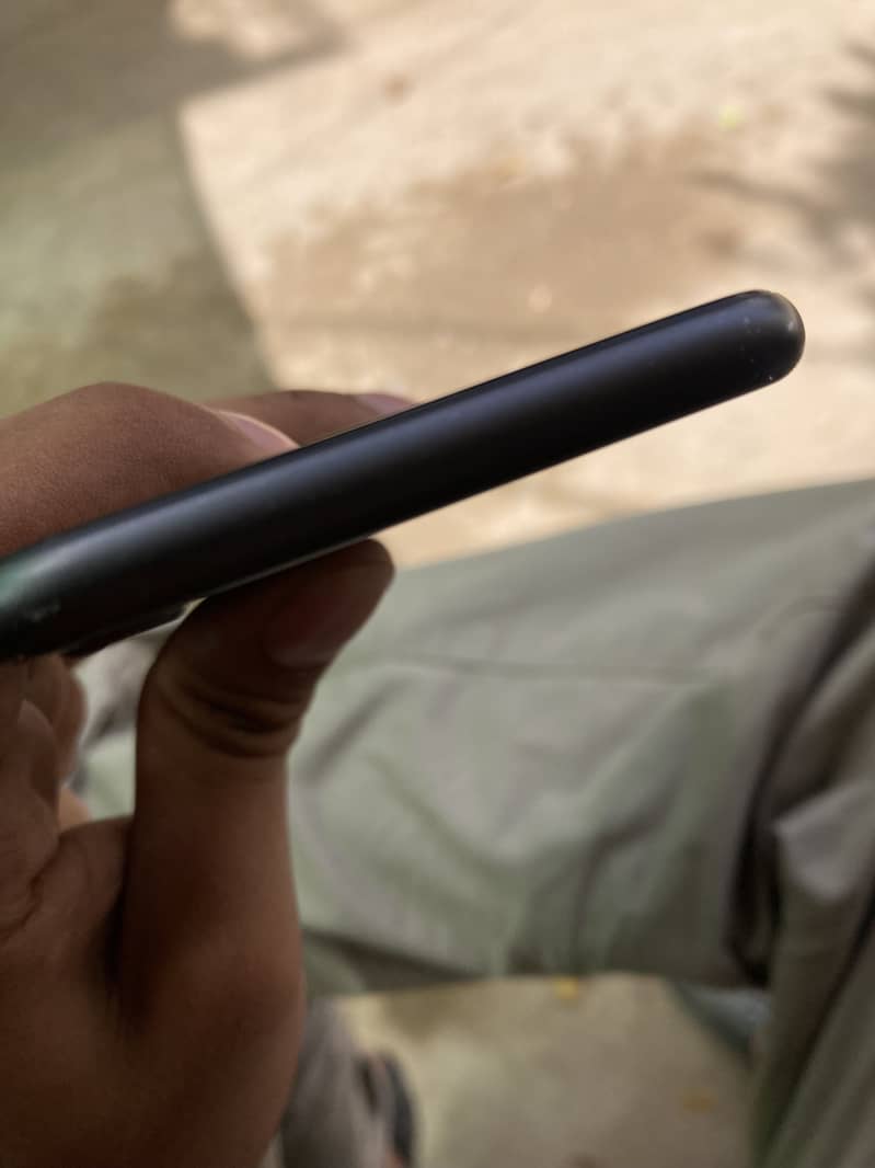 iPhone 8 3