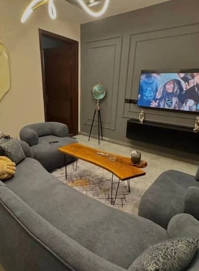 Daily basis and weekly basis One bedroom fully furnished luxury apartments available for rent Gulberg greens Islamabad