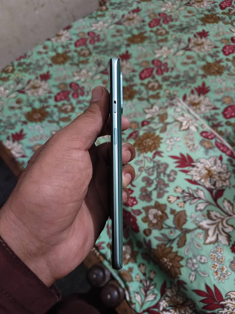 one Plus 8t 6