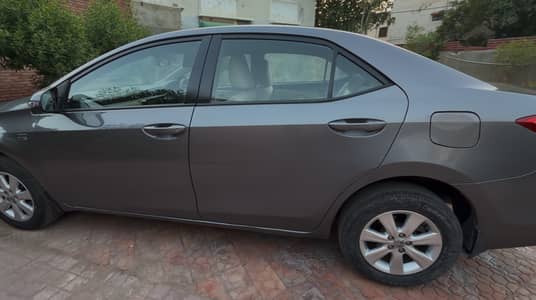 Toyota Corolla Altis 1.6 Automatic 2015