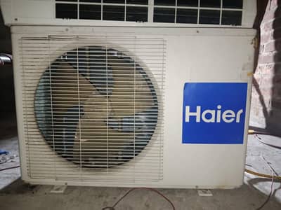 Hair DC inverter ac 1 ton fresh condition