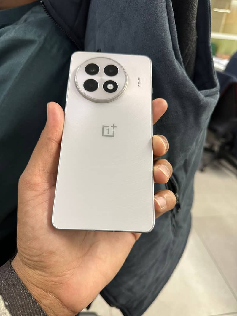 ONEPLUS ACE5 0