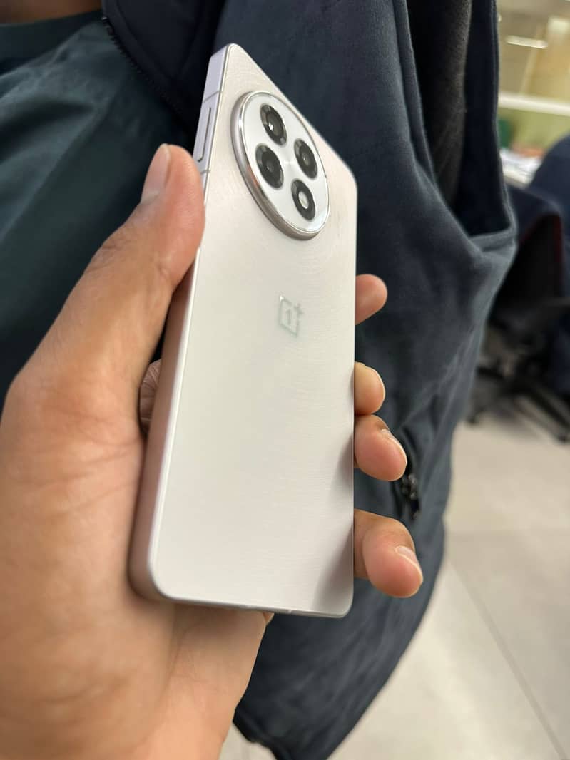 ONEPLUS ACE5 2