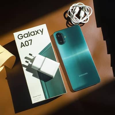 Samsung Galaxy a07 4/128 with original fast charger