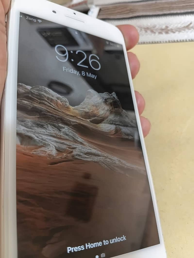 Apple iPhone 7 Plus 7
