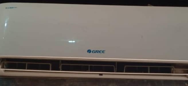 Gree 1.5 inverter ac . urgent sale