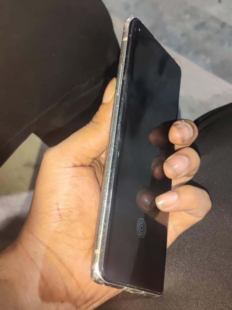 One Plus 8 Pro 6