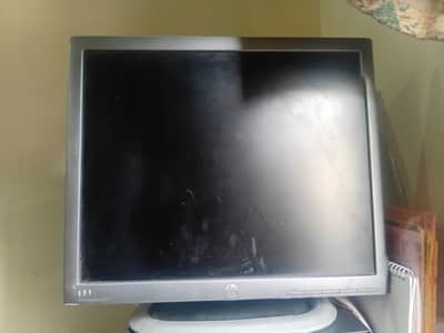 LCD 17 inches. Margin dot +cpu lenovo 2Gp ram