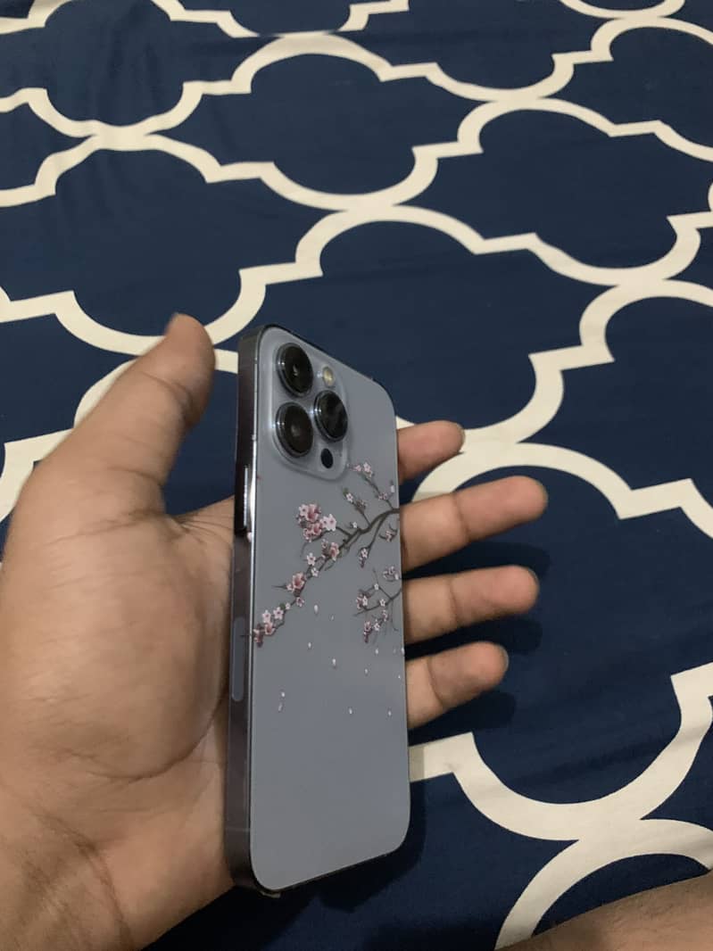 13 pro 8