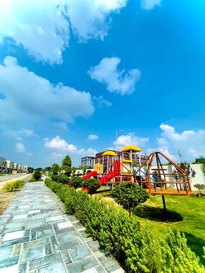 15 Marla 05 Bedroom With Attached Bathroom Brig House Available For Rent In Sector-S Askari 10 Lahore Cantt