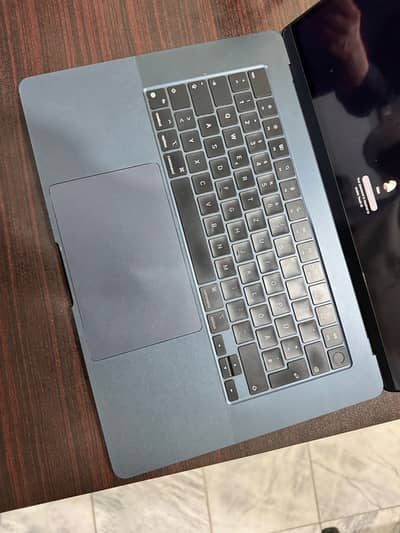 MacBook Air M2 2023 10/10 condition with complete box.
