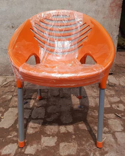 Pure/semi pure Plastic Chairs/Tables