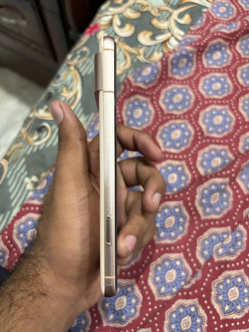 Google Pixel 8 2