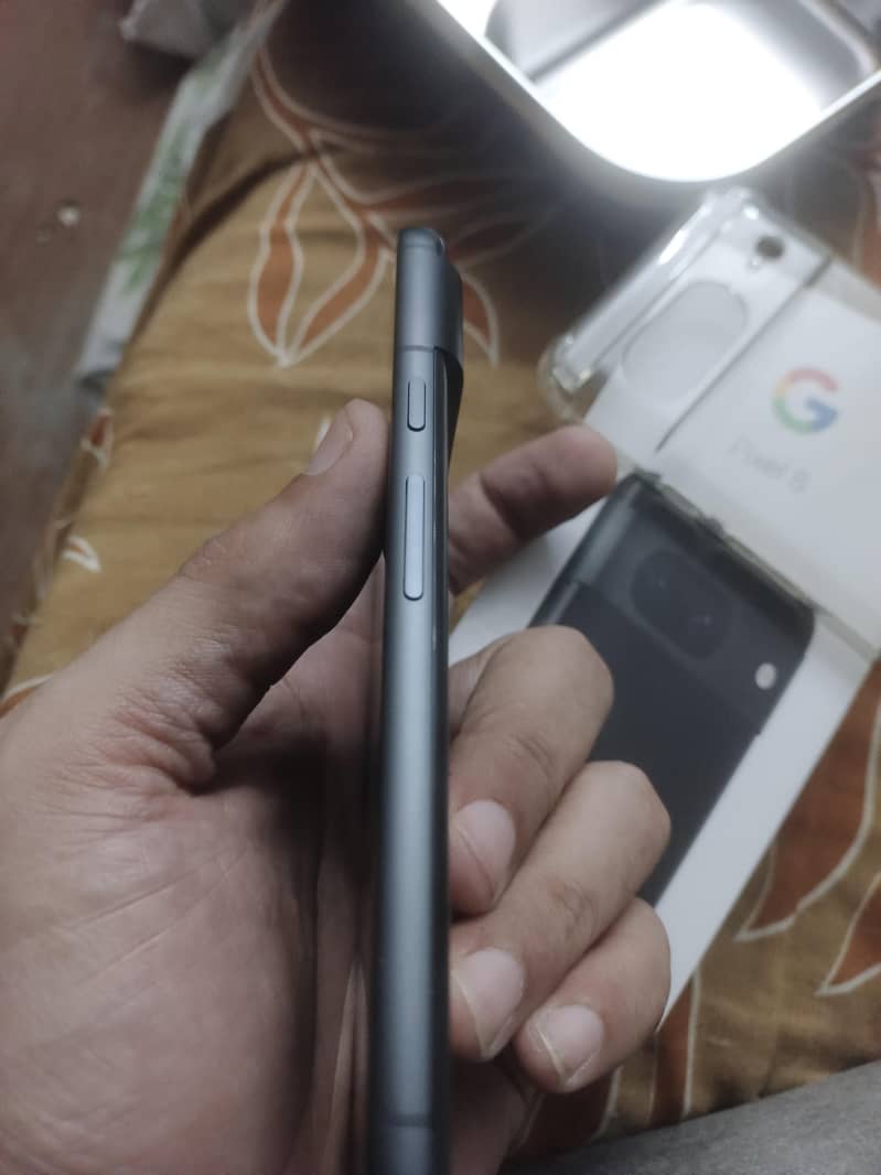 Google pixel 8 1