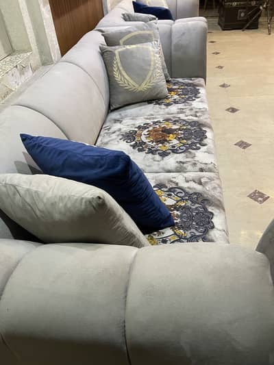 Brand new sofa set selling on urgent basis