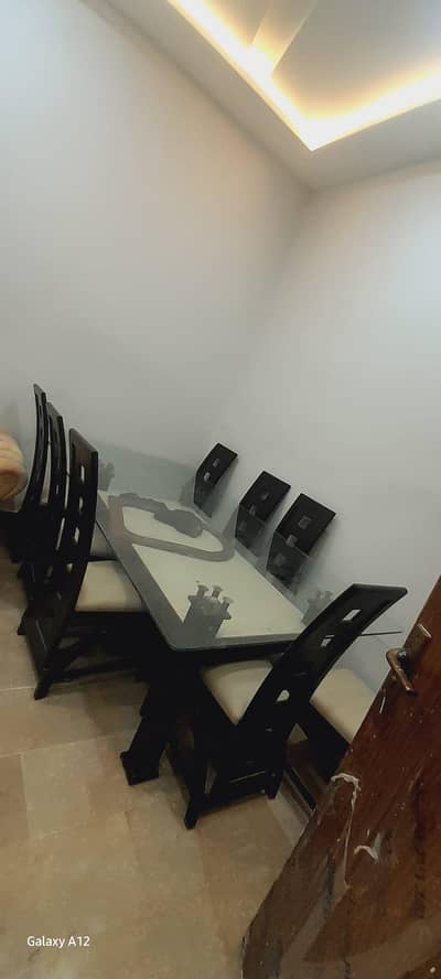 8 Chairs Dinning Table with 12mm Glass Top