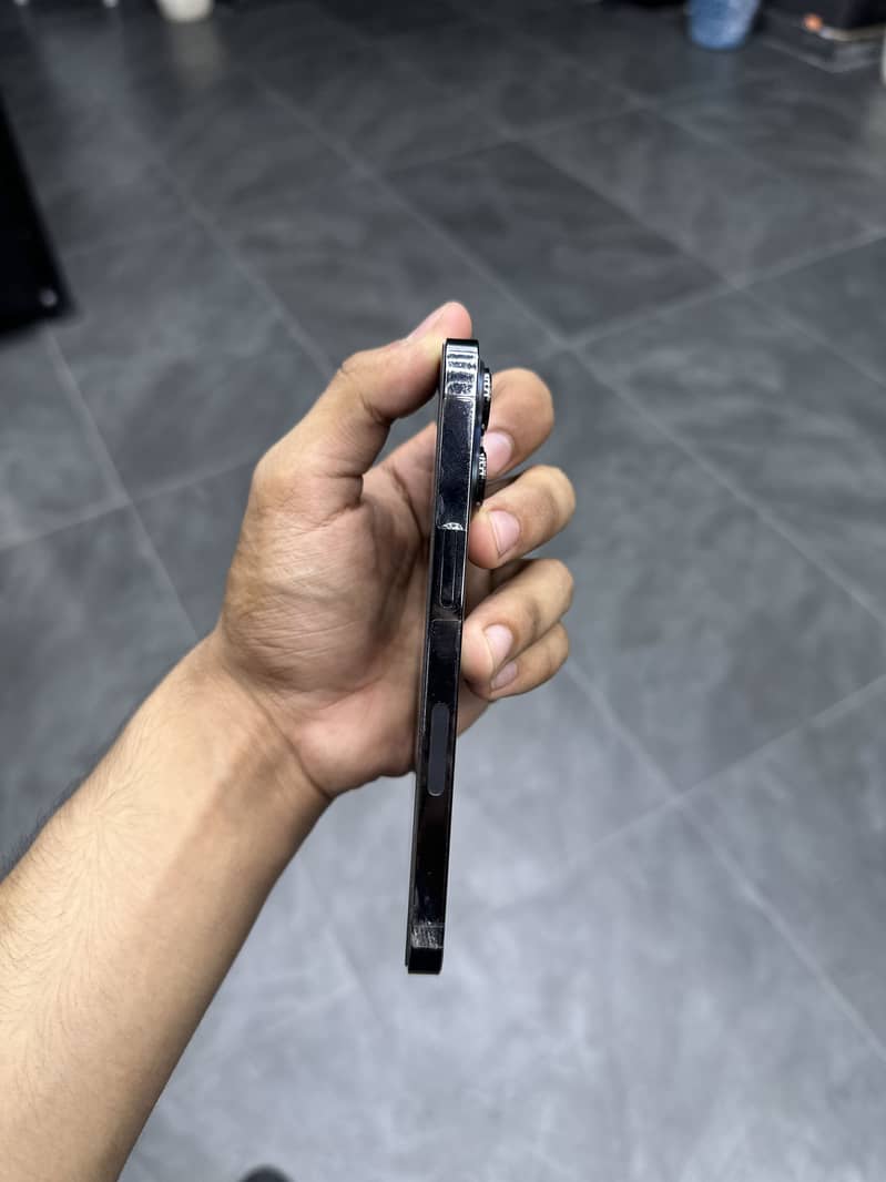 IPHONE 13 PRO 4