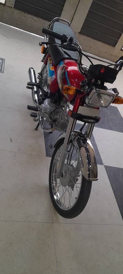 Honda CD70 5000km use only