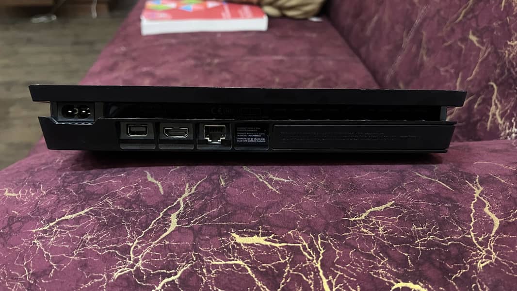 Ps4 slim 3