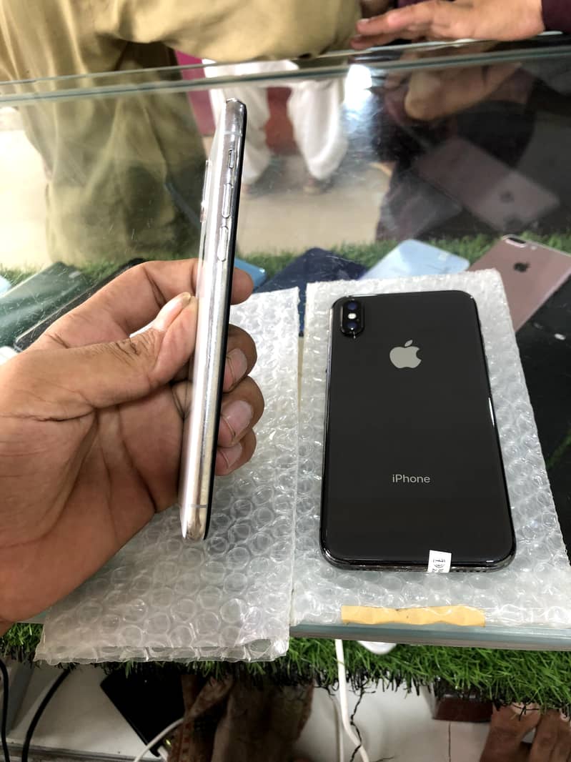 Apple iPhone X 1