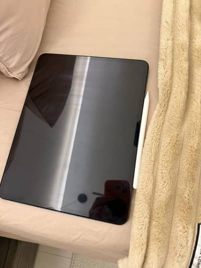 iPad Pro 13inch M4 chip 256gb with Magic Keyboard and Apple Pencil