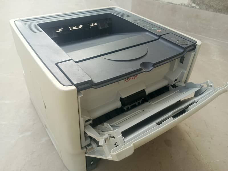 HP laserjet printer 2
