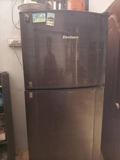 Dawlance fridge 2 door urgent sale