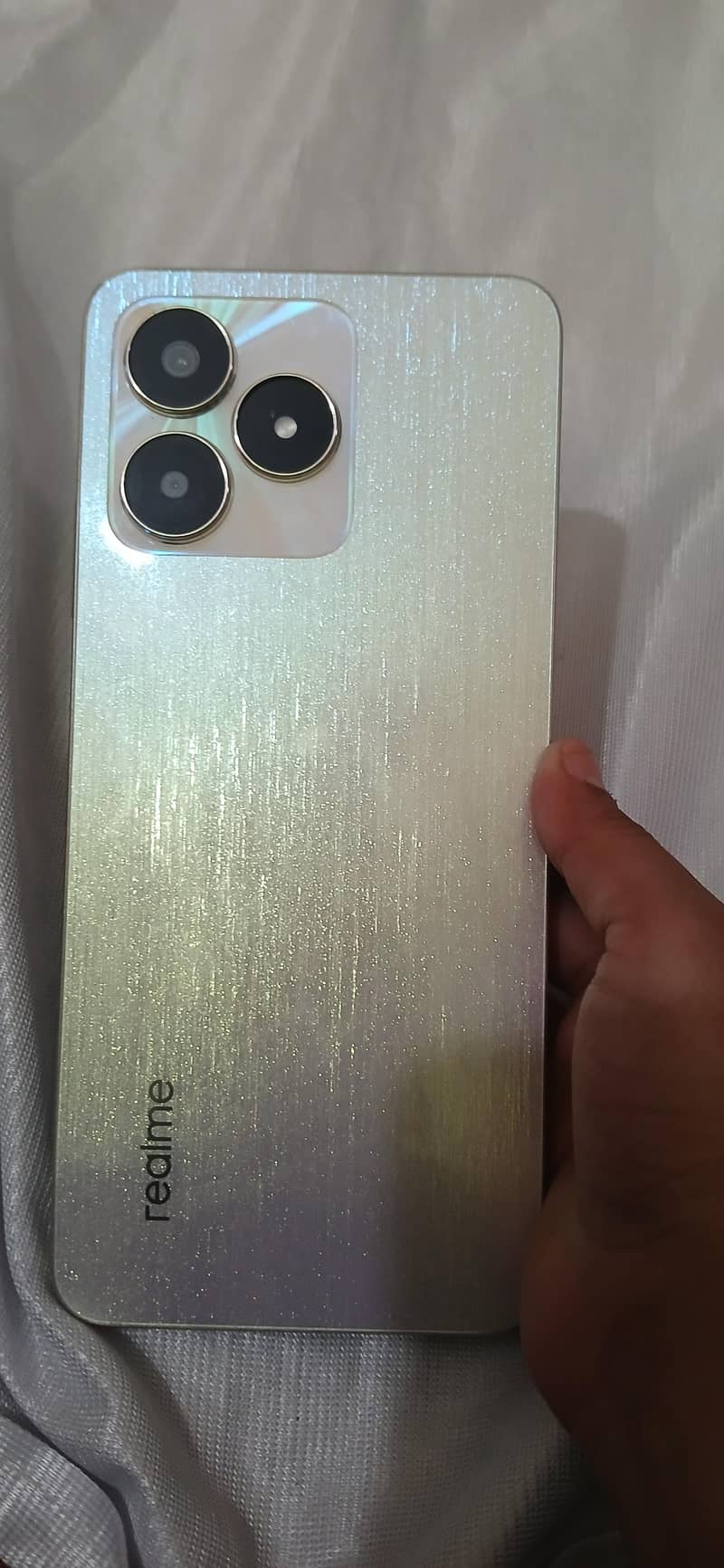 realme 4