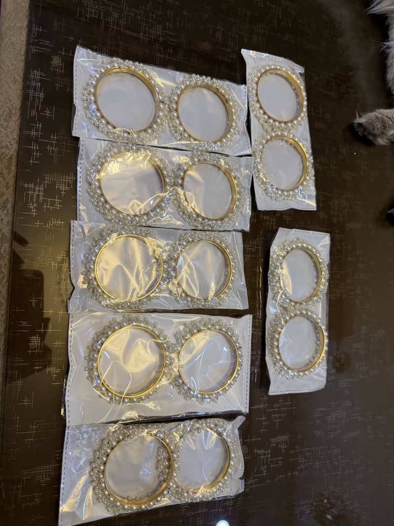 Pearl bangles 0