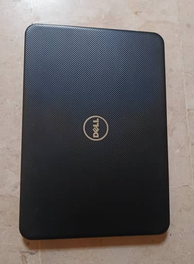 Dell Inspiron 3537 - Core i5 4th Gen - 128GB SSD + 700GB HDD.