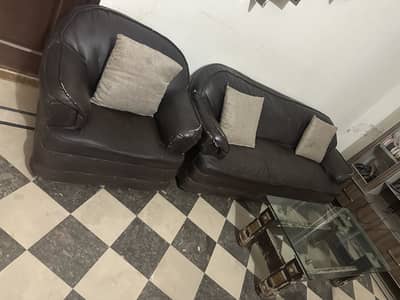Sofa set and table
