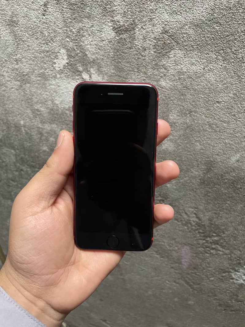 Apple iPhone SE 8