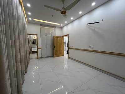 Luxury 6 Marla Pent House For Sale In Bahria Town Lahore Sector E