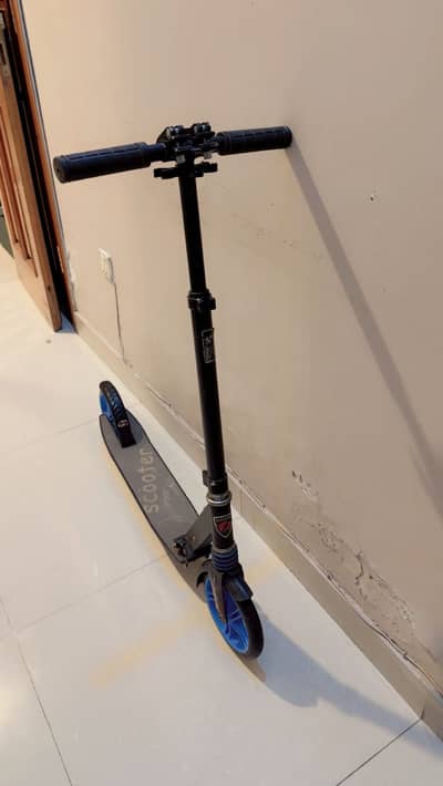 Large size scooty for sale in very good condition