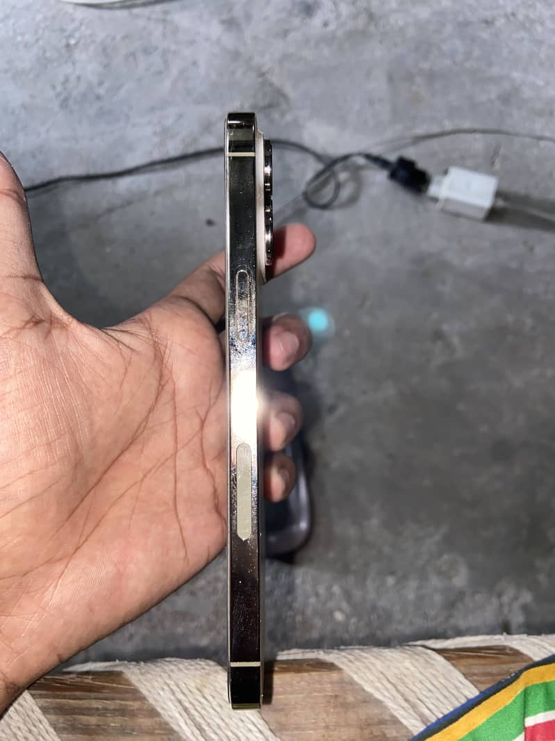 Iphone 14 pro max 2