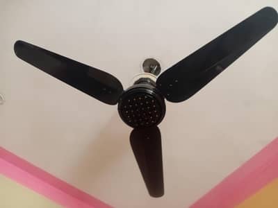 4 pice fan for sale copper wind one month used