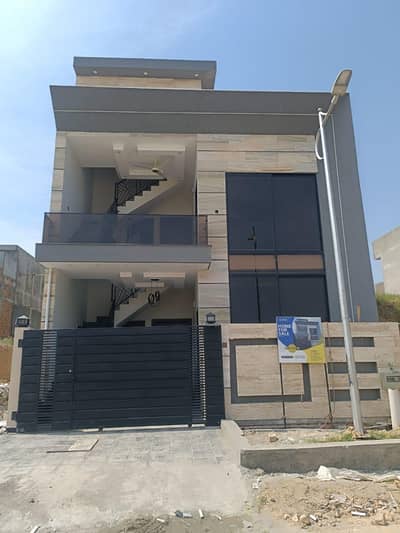 5 Marla Top Tier Construction House for sale