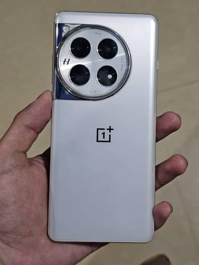 OnePlus 12 24gb ram 1 Tb storage